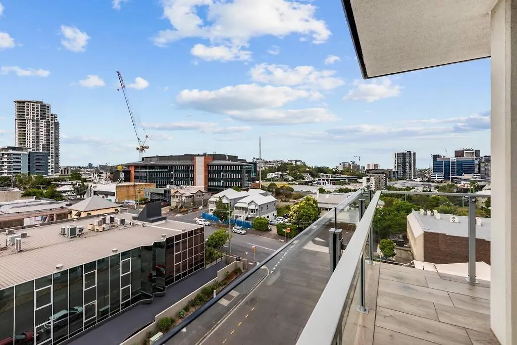 Spacious Inner City Apartment Brisbane