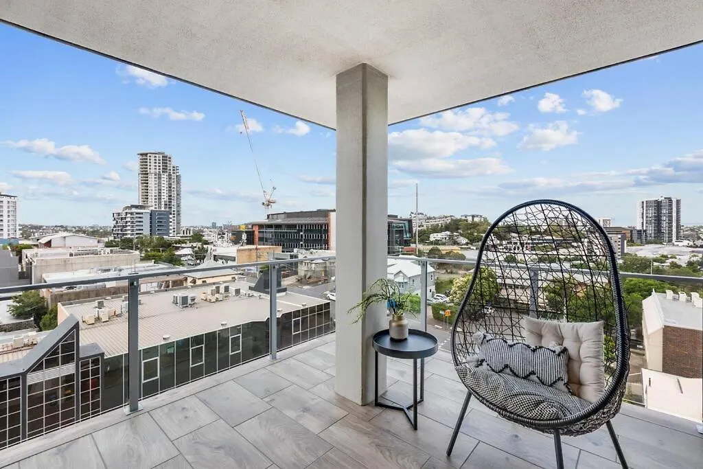 Spacious Inner City Apartment Brisbane