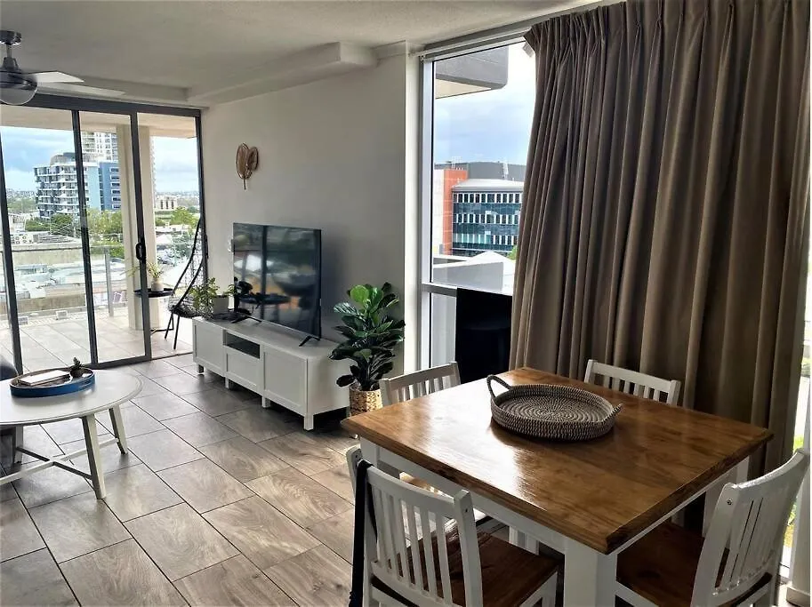 Spacious Inner City Apartment Brisbane