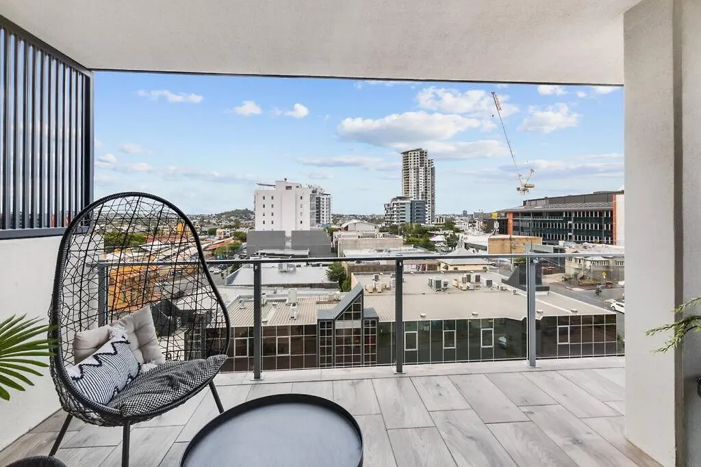 Spacious Inner City Apartment Brisbane